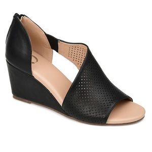 NEW Journee Collection Aretha Women’s wedge sandals